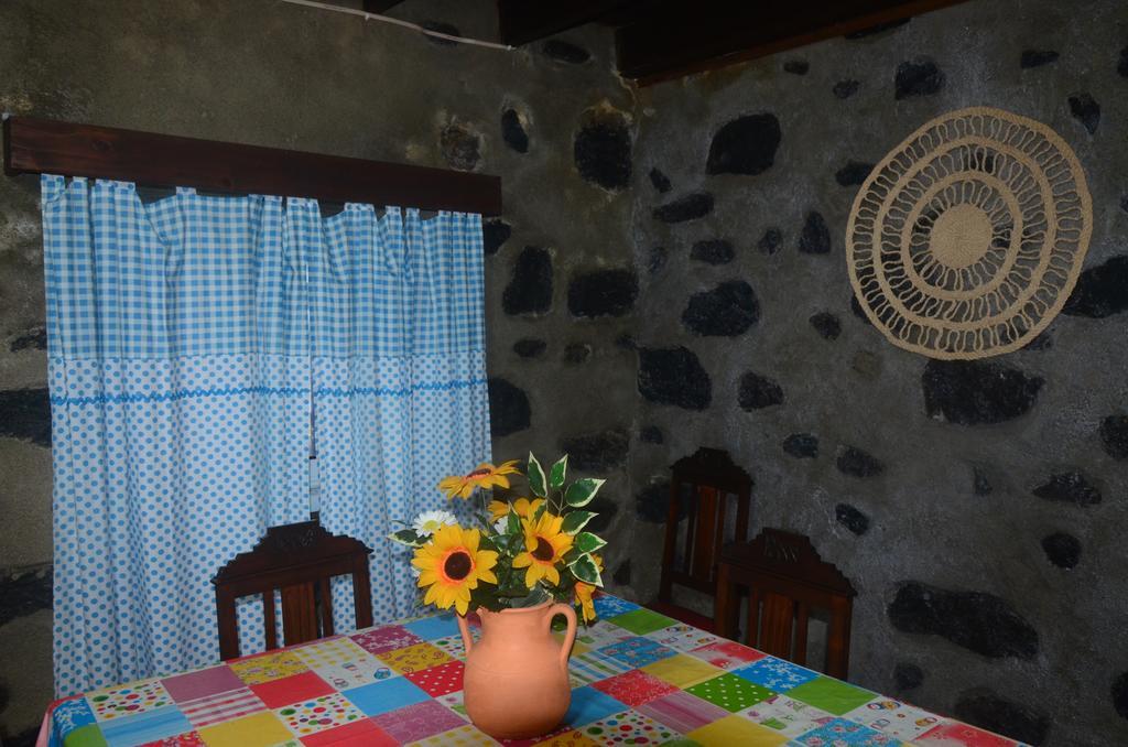 Join Our Relaxed House Near The Beach - Mosteiros Моштейруш Экстерьер фото